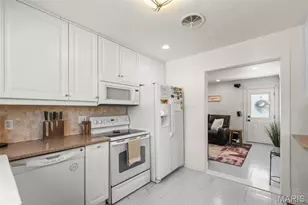 11945 Lillian Ave, Des Peres, MO 63131 - Photo 5