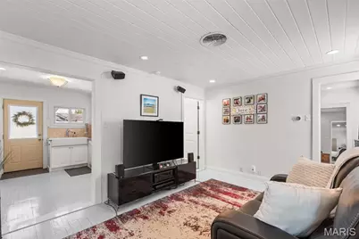 11945 Lillian Avenue, Des Peres, MO 63131 - Photo 3