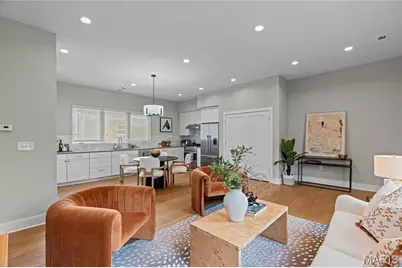 46 Carriage Lane, Saint Louis, MO 63108 - Photo 3