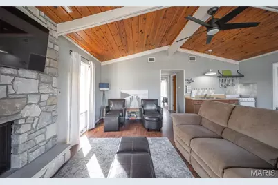 1946 Lakeshore Drive, Cuba, MO 65453 - Photo 5