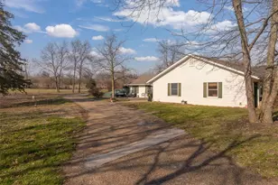 905 Mansion Rd, Winfield, MO 63389 - Photo 41