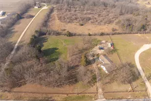 905 Mansion Rd, Winfield, MO 63389 - Photo 23