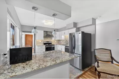 6 Nassau Circle, Creve Coeur, MO 63146 - Photo 9