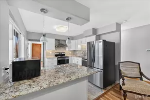 6 Nassau Cir, Creve Coeur, MO 63146 - Photo 9