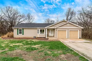 2725 Fantasy Ln, Villa Ridge, MO 63089 - Photo 3