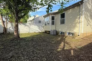 2659 Liberty Gardens Dr, Florissant, MO 63031 - Photo 21