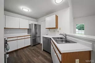 2659 Liberty Gardens Dr, Florissant, MO 63031 - Photo 11