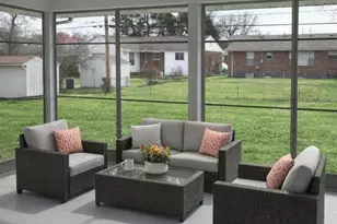 9220 Shadydale Dr, Jennings, MO 63136 - Photo 9