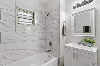 223 N Dellwood Road, Dellwood, MO 63135 - Photo 31