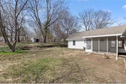 223 N Dellwood Road, Dellwood, MO 63135 - Photo 35