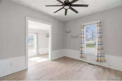 301 E Maple Street, Wentzville, MO 63385 - Photo 9