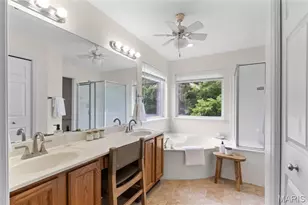 360 Huntleigh Manor Dr, Saint Charles, MO 63303 - Photo 17