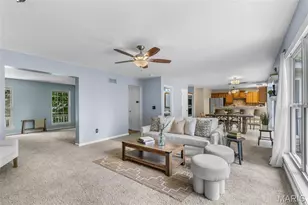 360 Huntleigh Manor Dr, Saint Charles, MO 63303 - Photo 3
