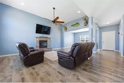1631 Saint Charles Drive, Hillsboro, MO 63050 - Photo 7