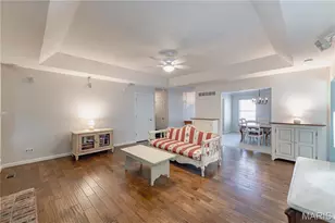 3067 Crystal Lake Dr, Saint Louis, MO 63129 - Photo 7