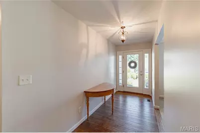 3067 Crystal Lake Drive, Saint Louis, MO 63129 - Photo 3