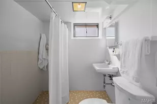 5662 Tholozan Ave, Saint Louis, MO 63109 - Photo 17