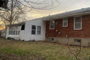 9456 Bagley Dr, Saint Louis, MO 63136 - Photo 5