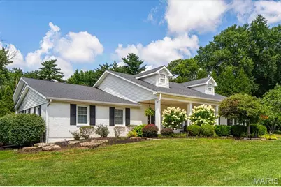 1831 Camberly Road, Des Peres, MO 63131 - Photo 3
