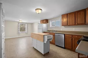 7659 Folk Ave, Maplewood, MO 63143 - Photo 15