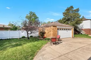 6258 Sunshine Dr, Saint Louis, MO 63109 - Photo 7