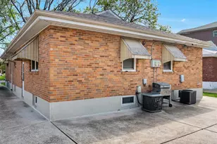 6258 Sunshine Dr, Saint Louis, MO 63109 - Photo 5