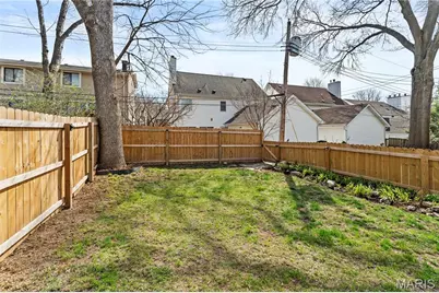 840 Wild Cherry Lane, University City, MO 63130 - Photo 33