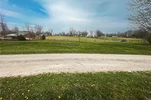 214 College Circle, Eolia, MO 63344 - Photo 53