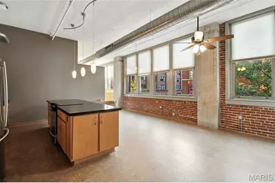 1627 Locust Street #202, Saint Louis, MO 63103 - Photo 11