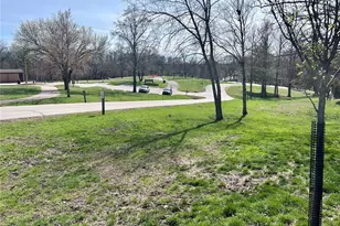 217 Carmel Woods Dr, Ellisville, MO 63021 - Photo 23