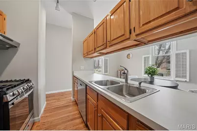 2224 Hickory Street, Saint Louis, MO 63104 - Photo 9