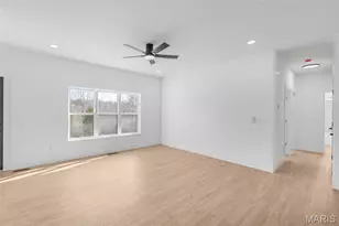 220 Echo Lake Cir, Byrnes Mill, MO 63025 - Photo 7