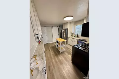 710 Central Parkway, Florissant, MO 63031 - Photo 7