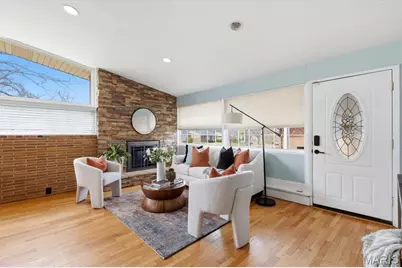 7827 Milan Avenue, University City, MO 63130 - Photo 5