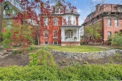 6219 Washington Avenue, Saint Louis, MO 63130 - Photo 1