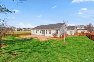 2522 Bear Creek Dr, Wentzville, MO 63385 - Photo 5