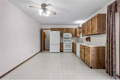2626 Brantley Court, Saint Louis, MO 63129 - Photo 9