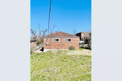 4544 Elmbank Avenue, Saint Louis, MO 63115 - Photo 9