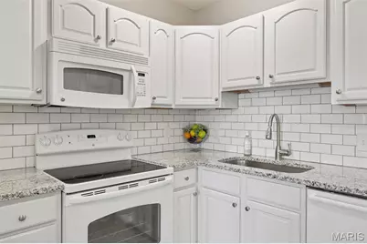 7400 Whitehall Colonial Lane #421, Shrewsbury, MO 63119 - Photo 13