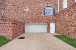 7400 Whitehall Colonial Ln, Shrewsbury, MO 63119 - Photo 27