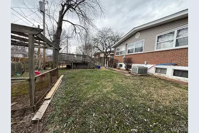 1345 Hialeah Place, Florissant, MO 63033 - Photo 25