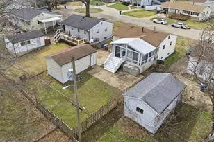 3917 Crosby Dr, Saint Louis, MO 63123 - Photo 3