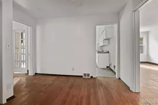 404 W Kirkham Ave, Webster Groves, MO 63119 - Photo 11