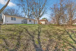 2425 Lindsay Ln, Florissant, MO 63031 - Photo 5