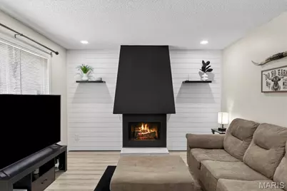 2425 Lindsay Lane, Florissant, MO 63031 - Photo 13