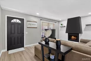 2425 Lindsay Ln, Florissant, MO 63031 - Photo 9