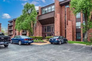 550 Coeur de Royale Dr, Creve Coeur, MO 63141 - Photo 51