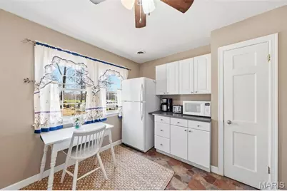 809 Lincoln Street, Elsberry, MO 63343 - Photo 13