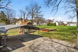 809 Lincoln St, Elsberry, MO 63343 - Photo 25