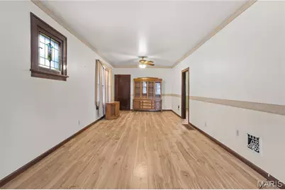 5223 Schollmeyer Avenue, Saint Louis, MO 63109 - Photo 3